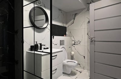 Аренда современной 2-комнатной квартиры с отдельной кухней, 77 м², Мамая, Констанца, Румыния